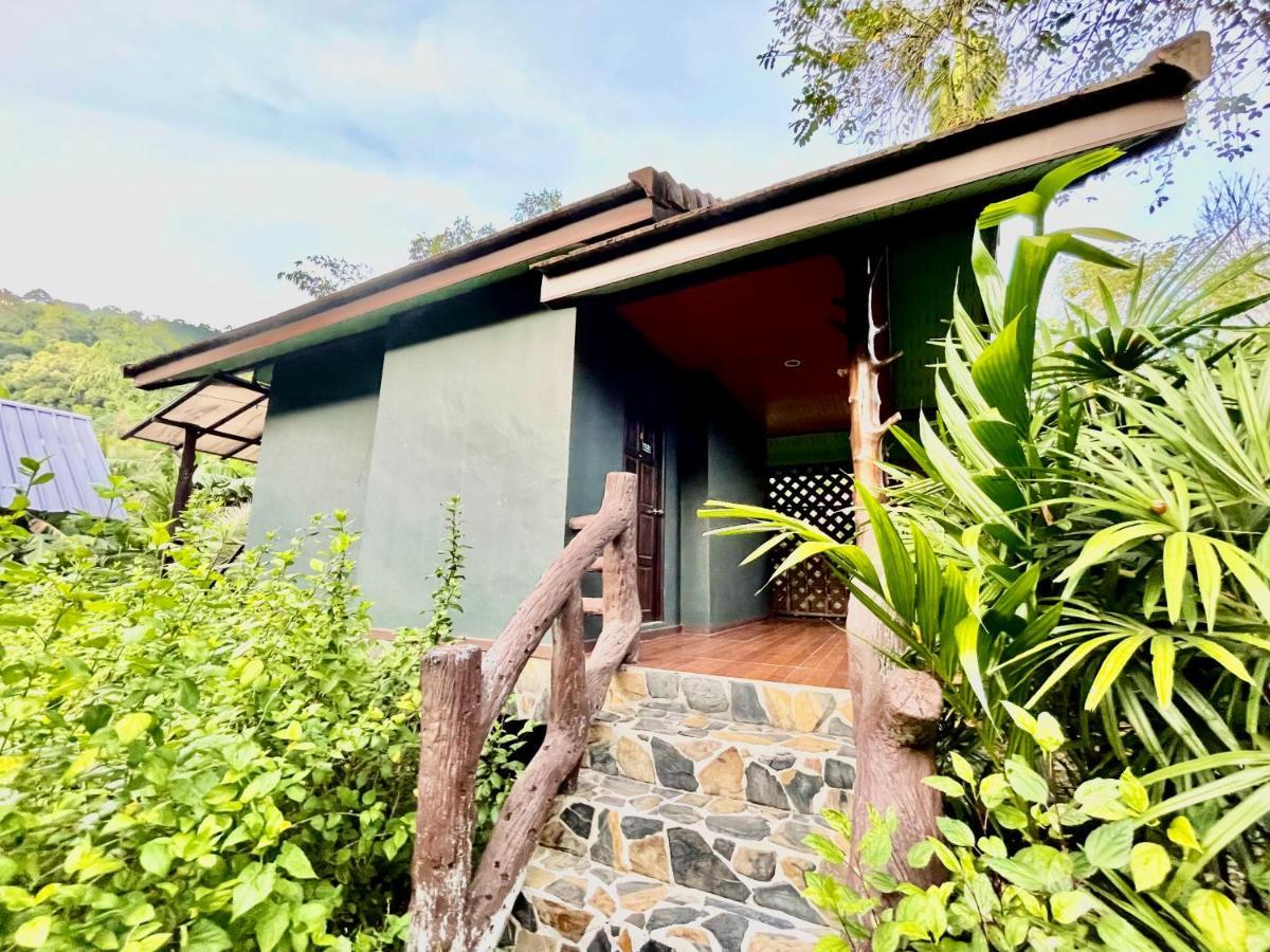 Khao Sok Green Valley Resort - Sha Certified Khao Sok National Park Экстерьер фото